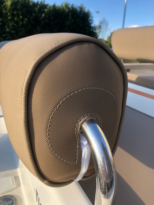 Bateau Moteur Key Largo 18 occasion vue appui tete