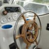 Bateau moteur occasion Arvor 250 barre a roue scaled