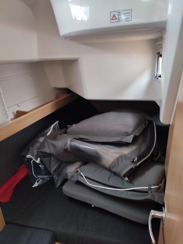 Bavaria 37 cabine arriere babord occasion Albatre Plaisance scaled