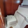 Bateau moteur occasion Quicksilver weekend 700 toilettes scaled
