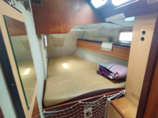 Voilier occasion Albatre Plaisance SUN FIZZ Vue cabine avant1 scaled