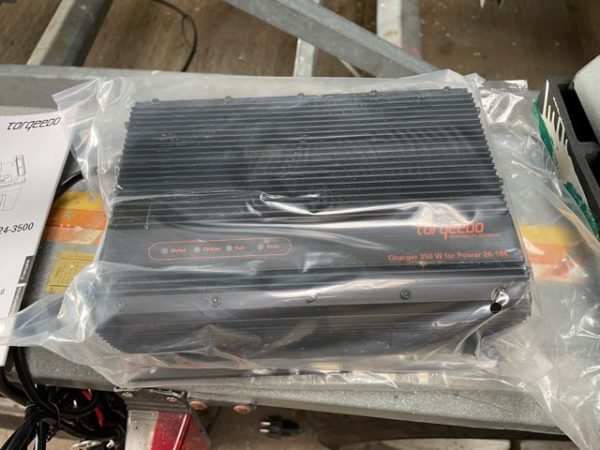 voilier requin vue moteur
