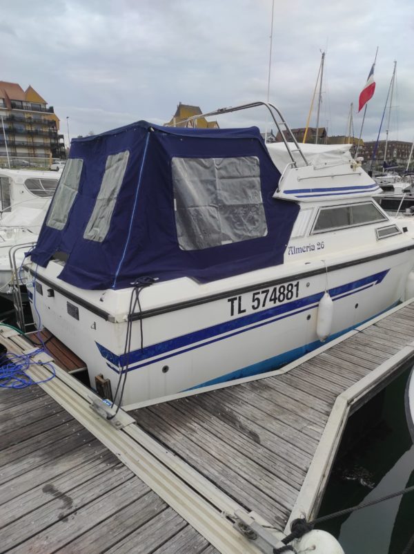 bateau moteur Almeria 26 occasion le bas de plaisance normandie vue arriere tribord