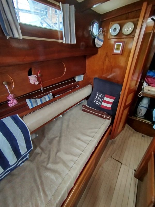 Voilier chassiron occasion albatre plaisance vue couchette bâbord