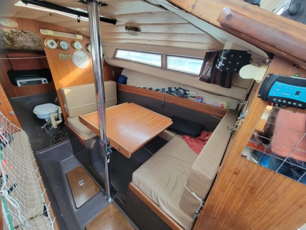Evasion 28 occasion albatre plaisance vue ensemble intérieur