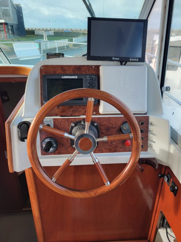 Merry Fisher 800 vedette occasion Albatre Plaisance Normandie 9
