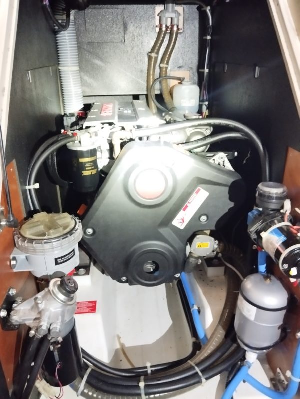 Bénéteau Oceanis 41.1 voilier occasion Albatre Plaisance Normandie moteur Yanmar