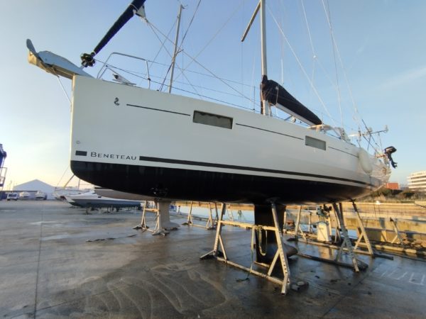 Bénéteau Oceanis 41.1 voilier occasion Albatre Plaisance Normandie sur ber babord