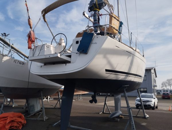 Dufour 375 voilier occasion Albatre Plaisance Normandie jupe arrière