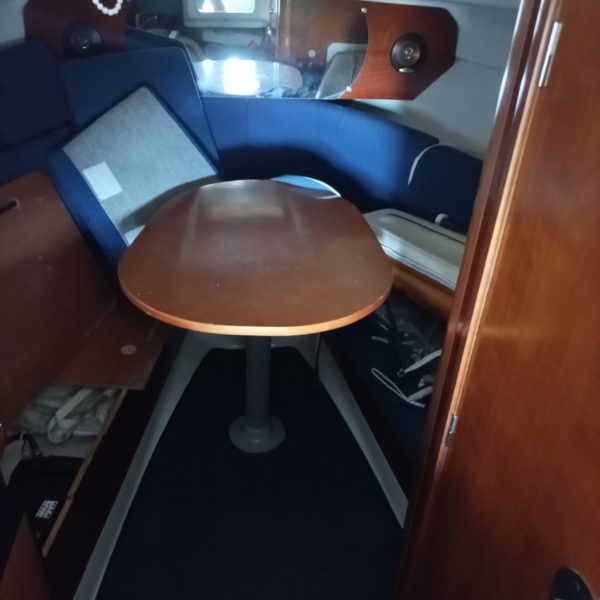 FLYER 701 Cabine avant bateau occasion albatre plaisance normandie