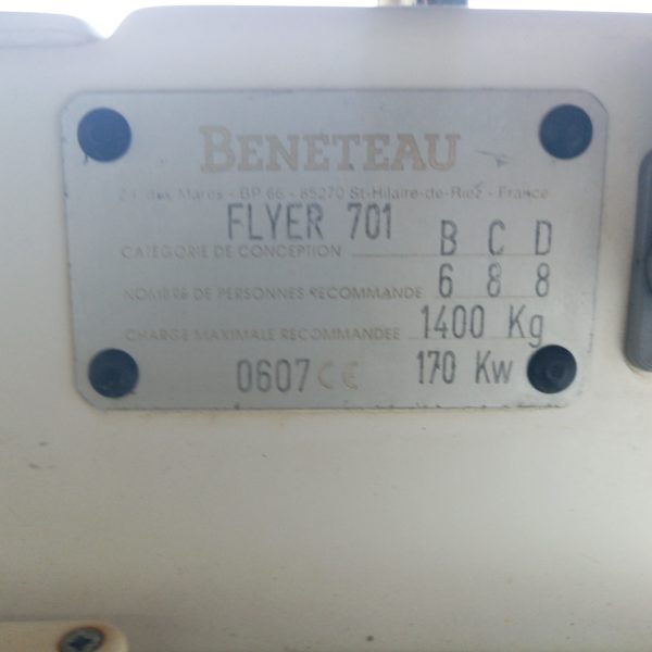 FLYER 701 Plaque Constructeur bateau occasion albatre plaisance normandie