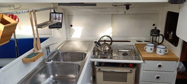 Brise de mer 34 voilier occasion Albatre Plaisance Normandie 24
