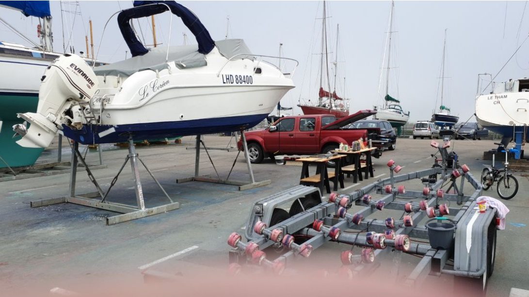Saver 690 vedette occasion à vendre Albatre Plaisance Normandie carénage