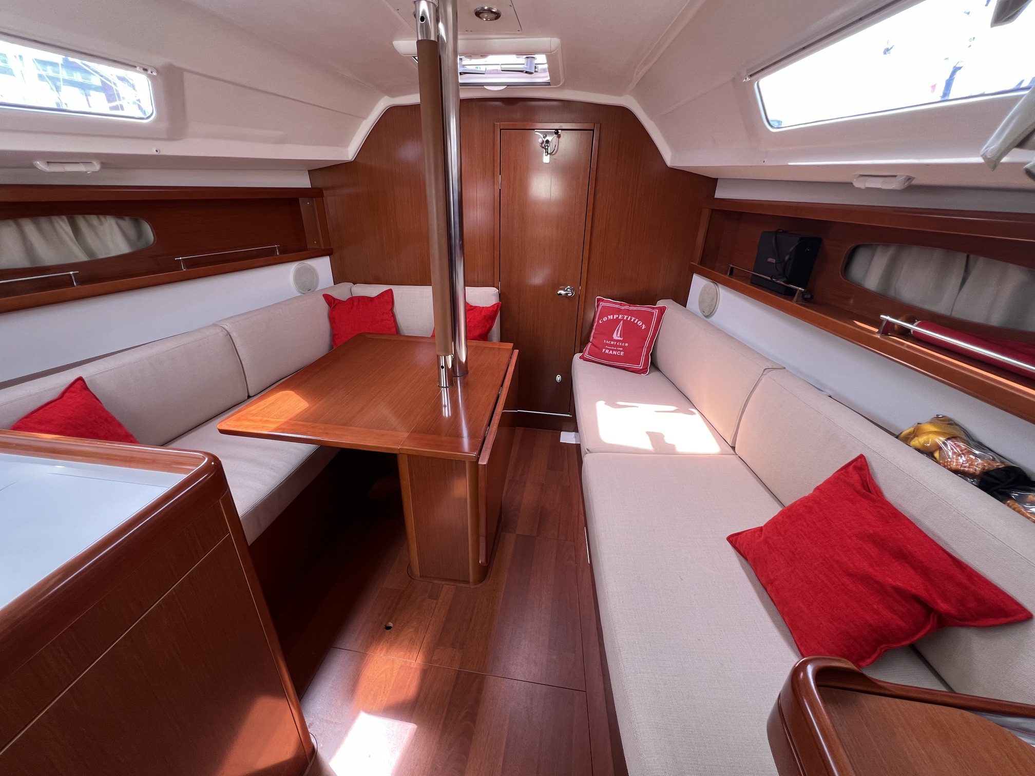 Beneteau Oceanis 31 voilier occasion a vendre Albatre Plaisance Normandie 4