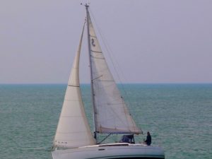 Beneteau Oceanis 31 voilier occasion a vendre Albatre Plaisance Normandie Sous voiles