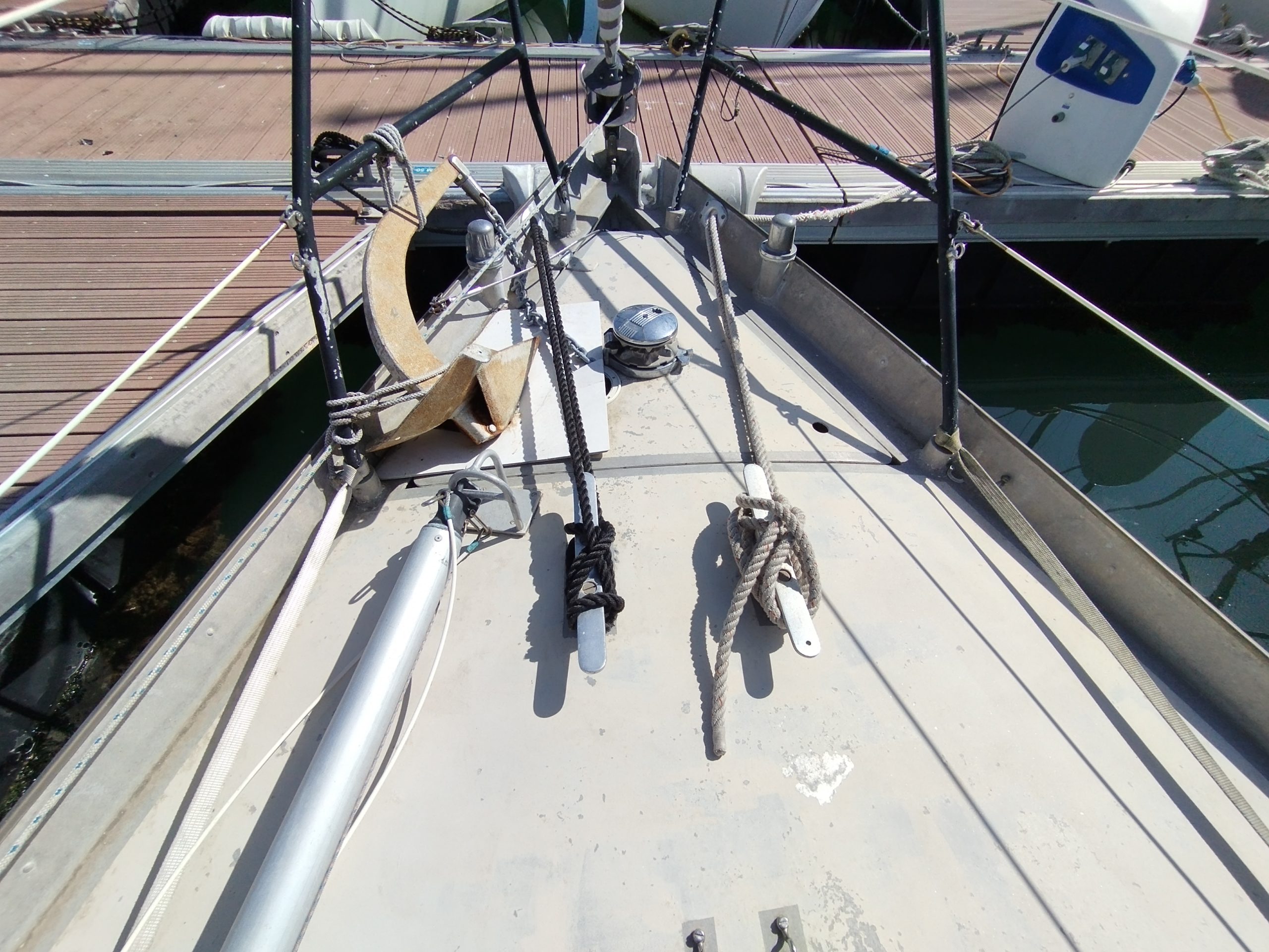 Brise de mer 28 voilier aluminium occasion Albatre Plaisance Normandie 23