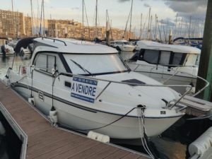 Antares 8 OB V2 Fishing Bénéteau occasion Albatre Plaisance Normandie 1